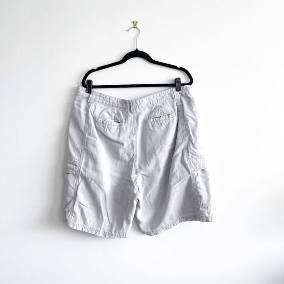 Tommy Bahama Mens Relax Cargo Shorts Tencel Light Gray Size 38 - Picture 2 of 9